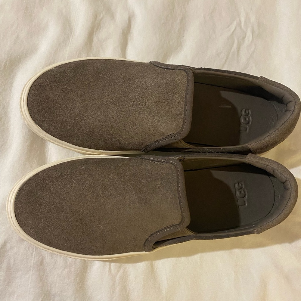 UGG Slip-On, suede upper, rubber soles.